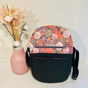Sac Besace Pinatex noir avec un liseré épais
